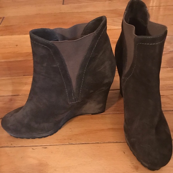 Shoes - Picture 1 of 2